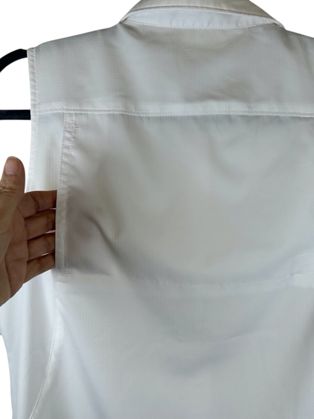 Columbia Omni-Shade Kestrel Trail Lite White Sleeveless Button Down Shirt M NWOT - Picture 4 of 12